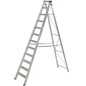 Werner 12 Tread Master Trade Stepladder - BS 2037 EN131 Professional