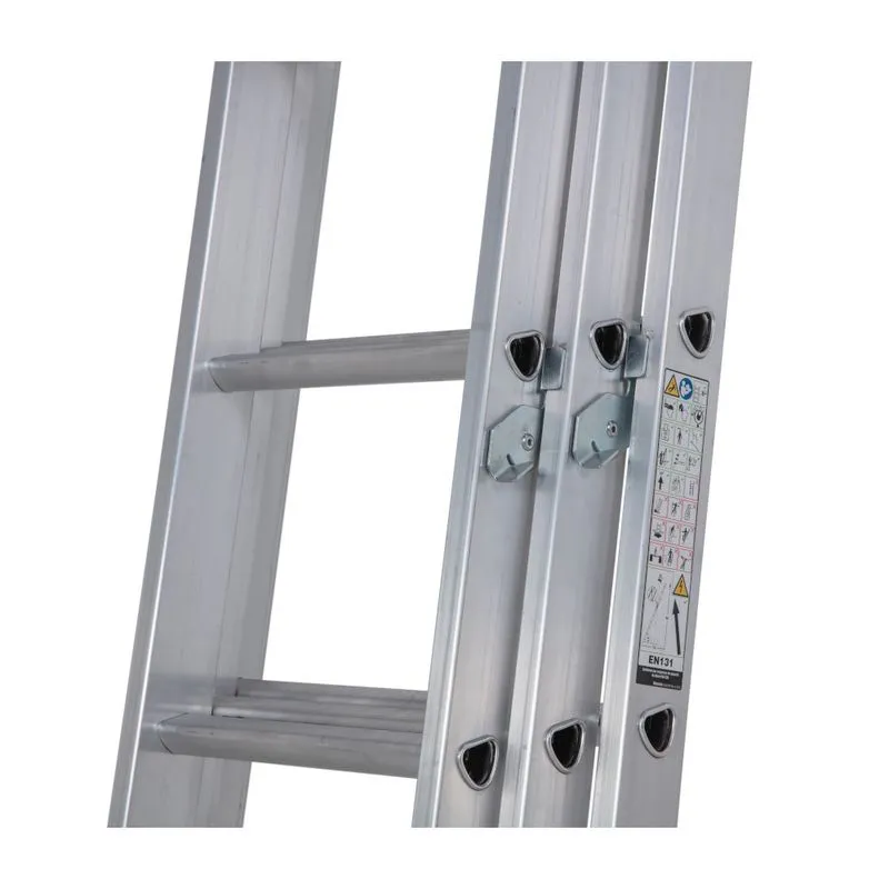 Box Section Extendable Werner 2.41m Triple Box Section Extension Ladder - BS EN131 ...