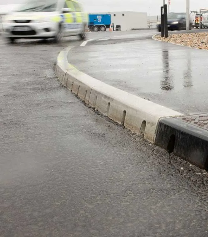 ACO KerbDrain SP380 Splayed Gully Top and Roddable Deep Base Unit ...