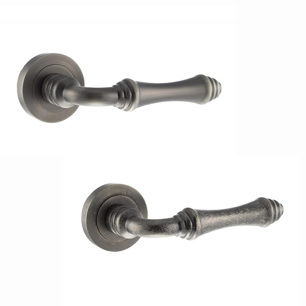Atlantic Old English Durham Lever on Round Rose