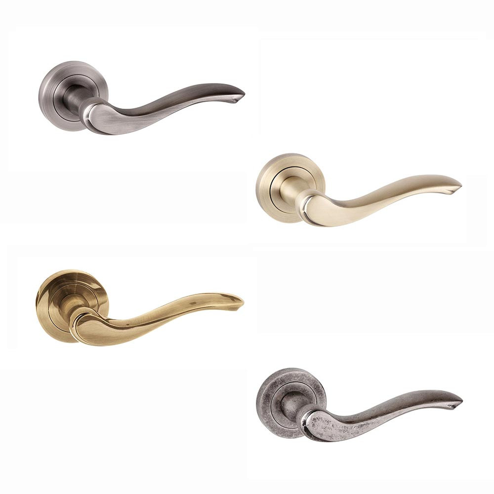 Atlantic Old English Warwick Lever on Round Rose