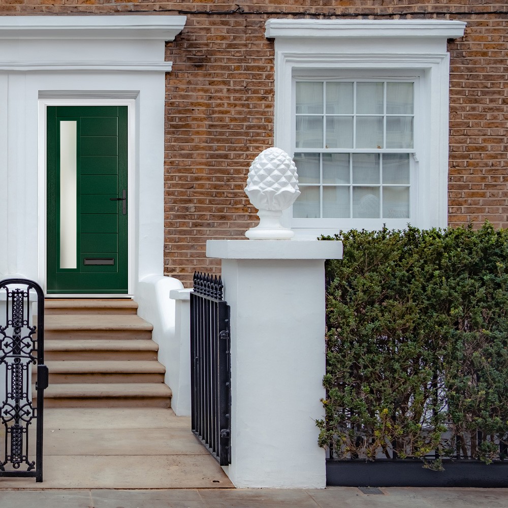 crystal_monza_green_fully_finished_stippolyte_glass_1_light_left_hand_external_lifestyle