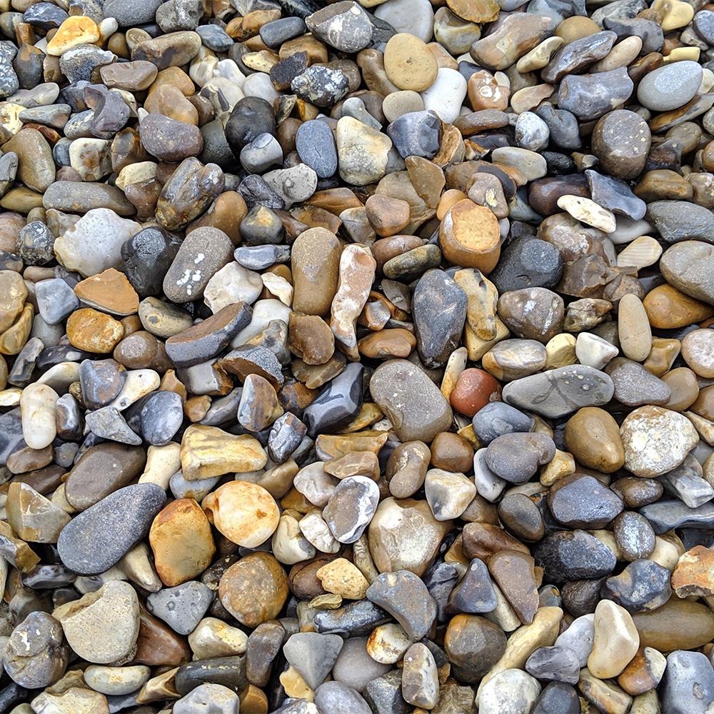Hallstone 20mm Rounded Lydd Pebbles - 800kg Bulk Bag