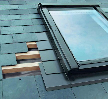 FAKRO Low Pitch Flashing for up to 10mm Slate Roofs