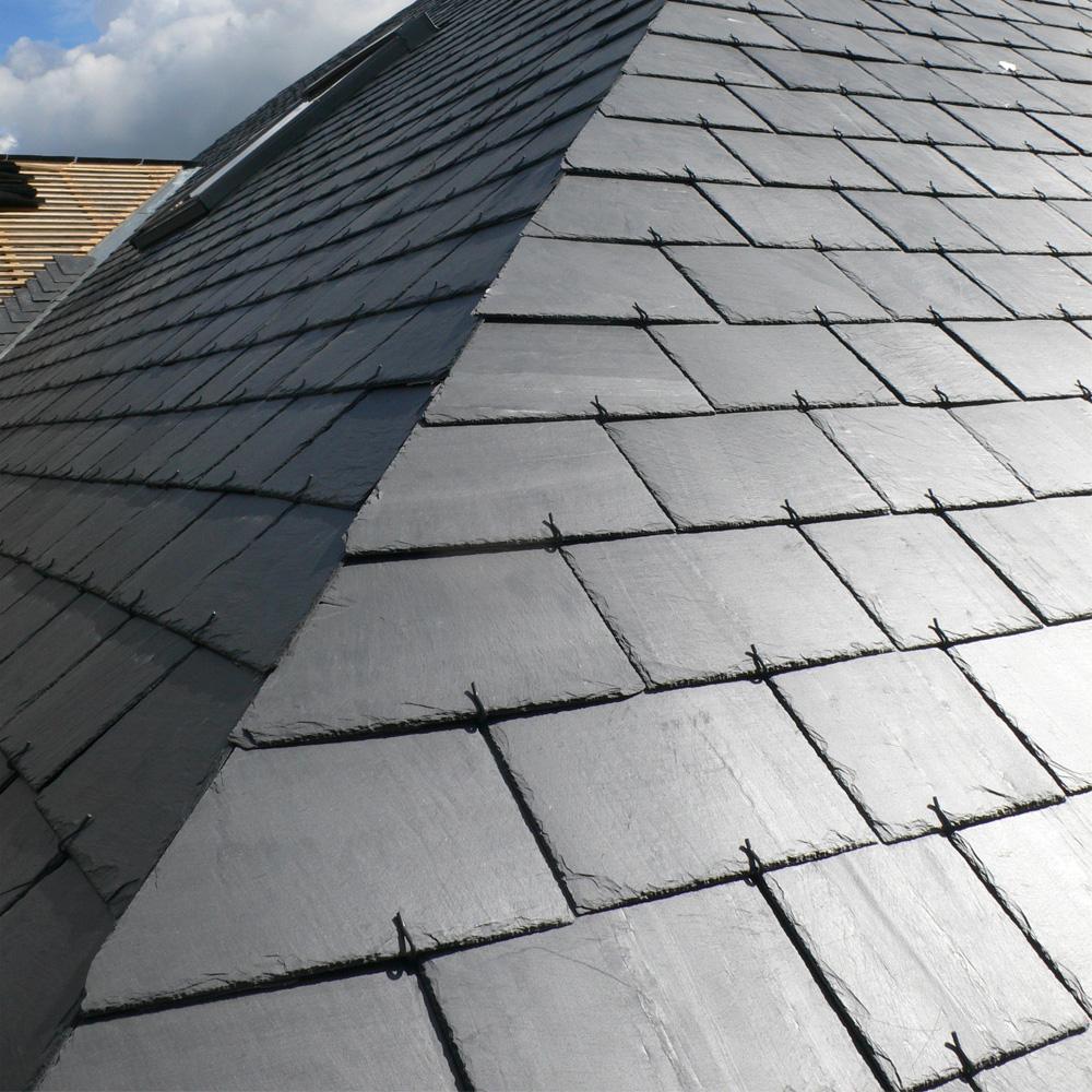 predannack_mid_grey_first_quality_spanish_natural_slate_roof_tile_lifestyle_2