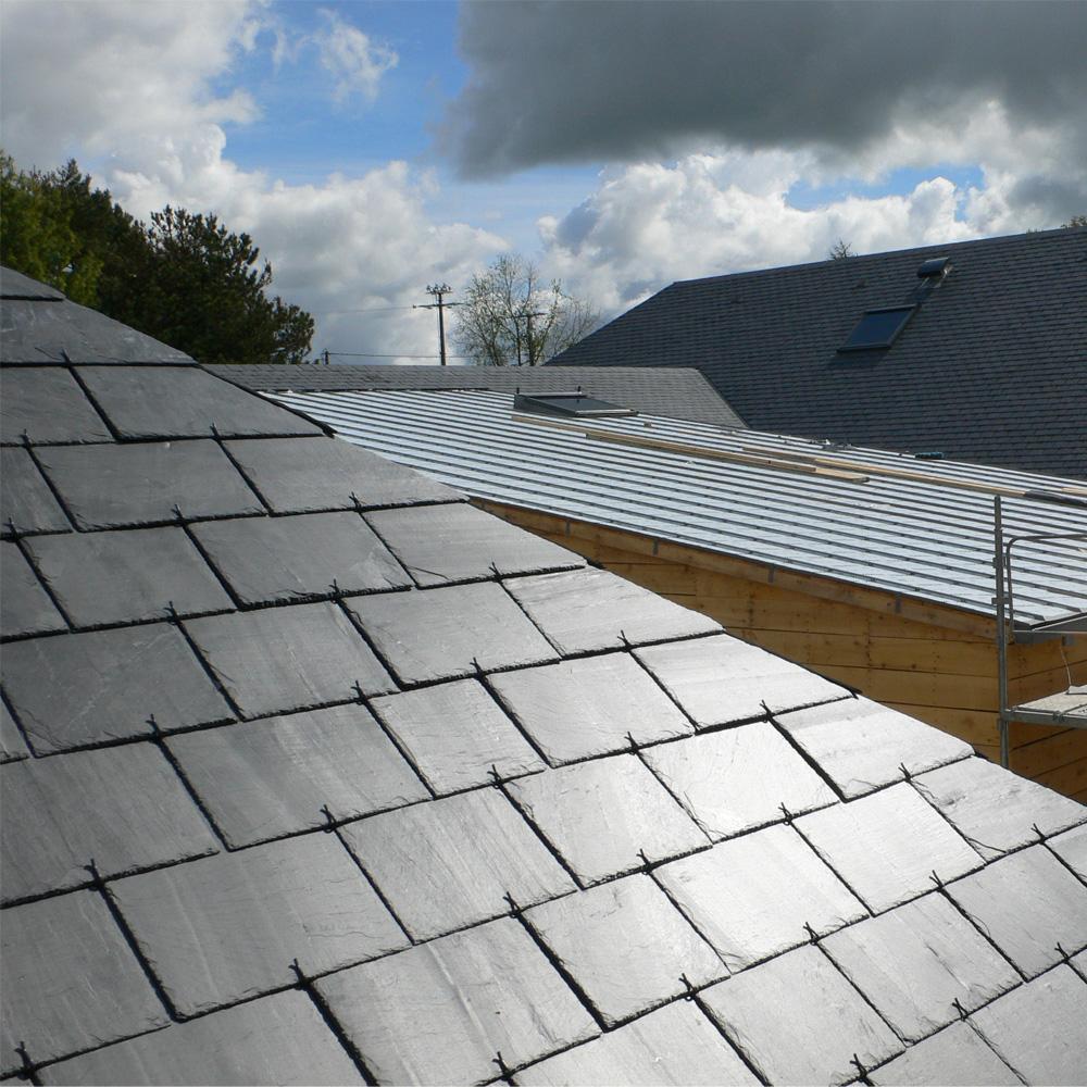 predannack_mid_grey_first_quality_spanish_natural_slate_roof_tile_lifestyle_3