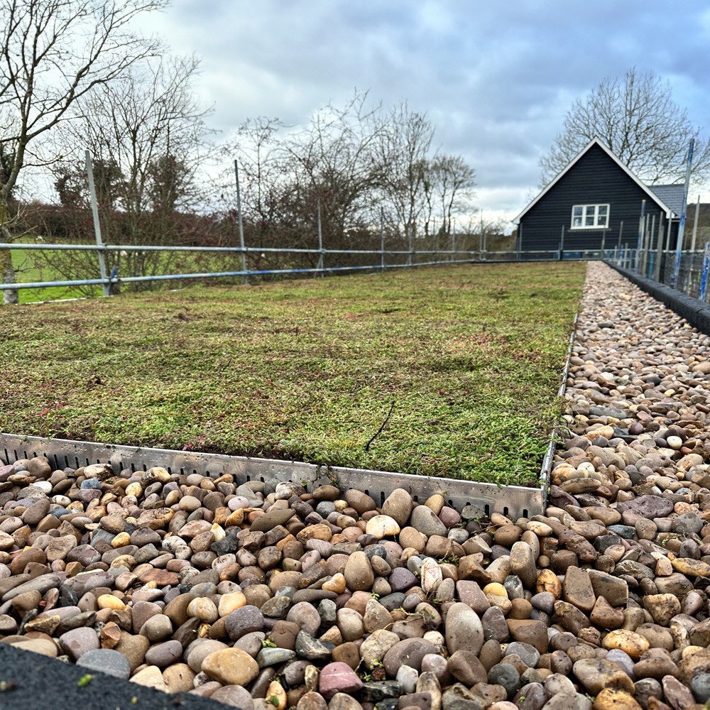 Sky Garden Aluminium Retention Trim - 1m