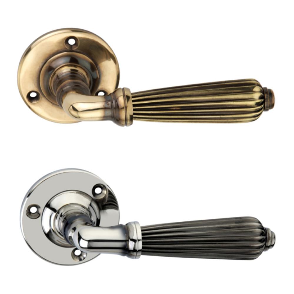 SpiraBrass Regency Lever on Round Rose Door Handle