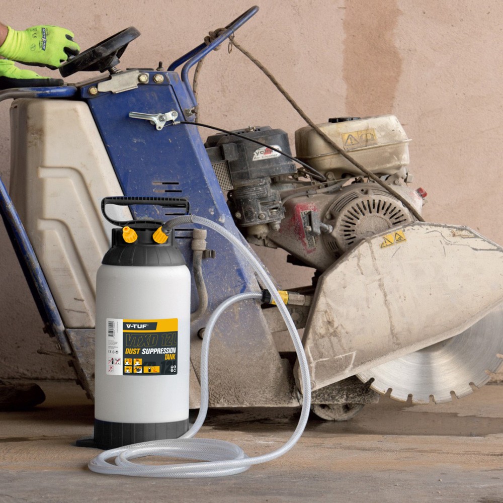 v_tuf_professional_12l_dust_supression_tank_lifestyle_2