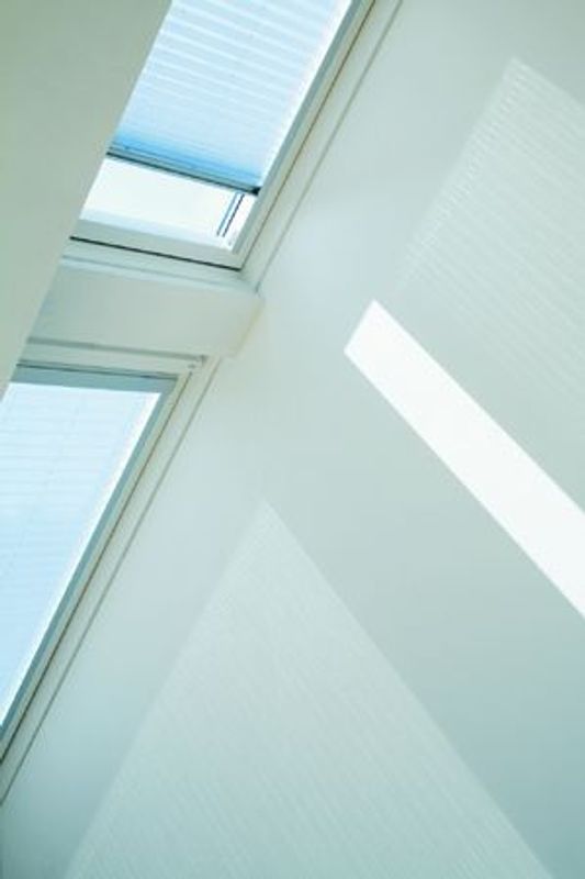 Velux Remote ControlledElectrical Roof Blind FML U08 1066E Electric