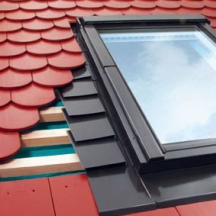 EPV/36 Fakro Single Flashing For Plain Tiles Up To 15mm - 134 x 60cm
