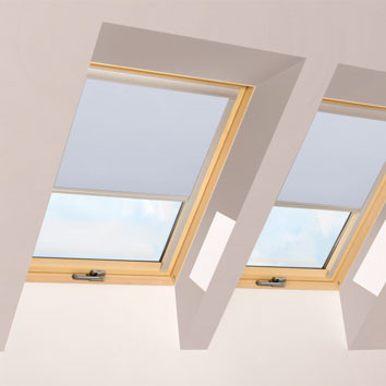 ARF II/03 FAKRO Blackout Blind in Pale Blue - 66cm x 98cm