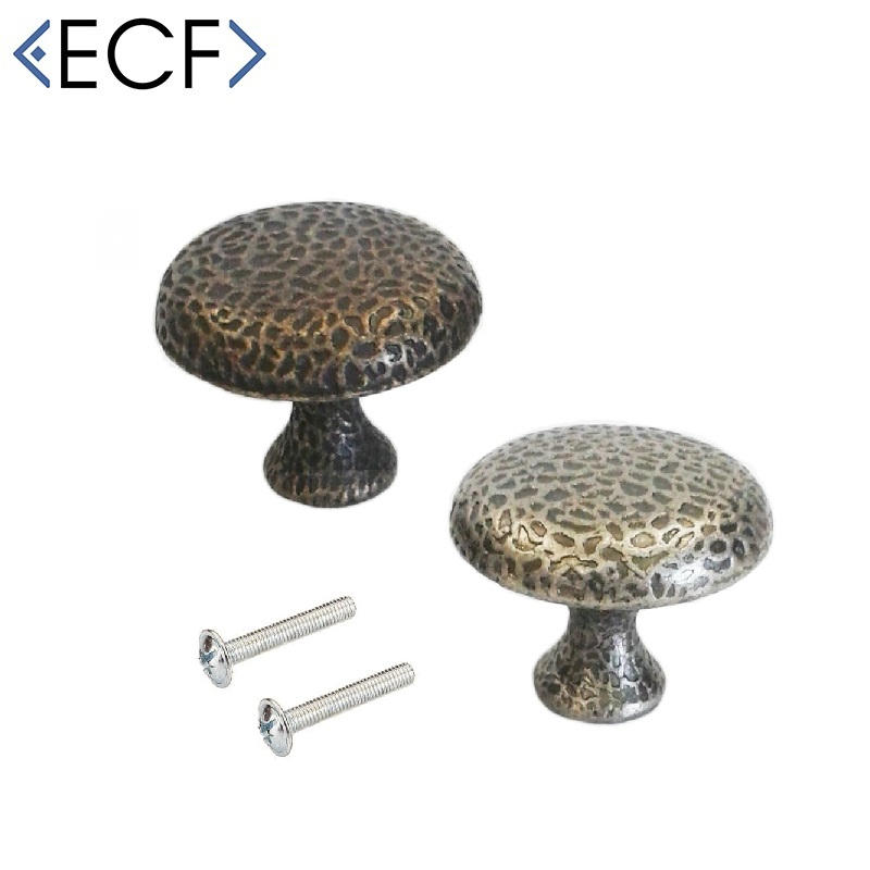 East Coast HAMMERED Antique Cupboard Door and Drawer Pull Knob (Antique)