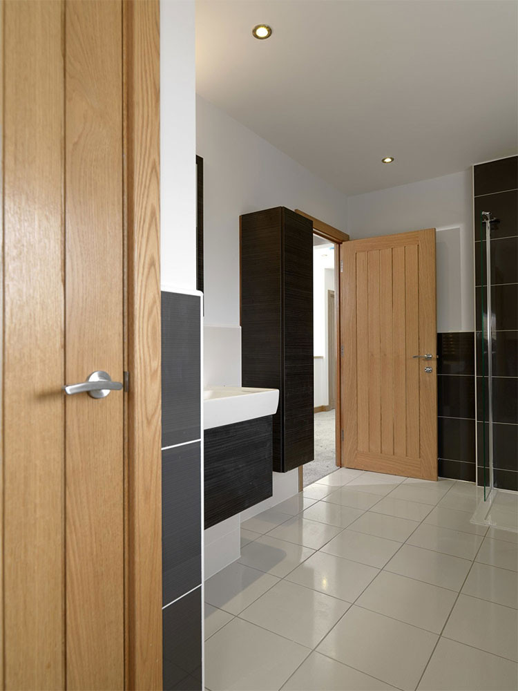 jb kind yoxall oak cottage internal door bathroom lifestyle